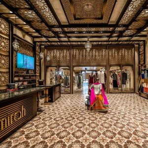 Almirah Lucky one mall